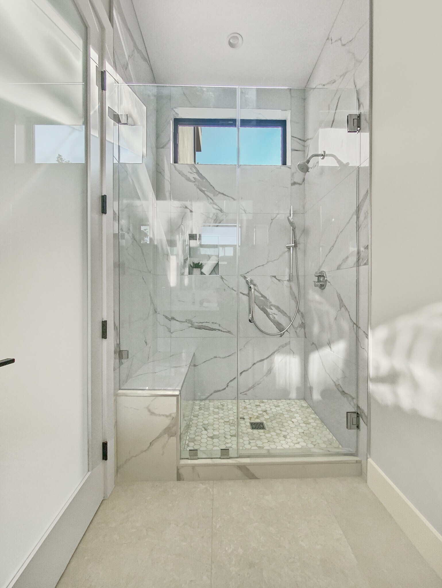 Building Photo - 10 Notre Dame Pl