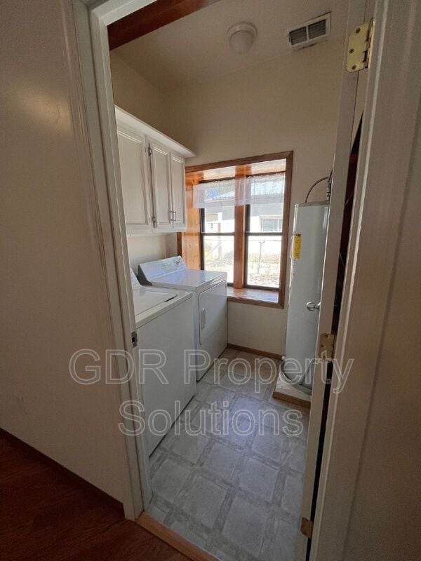 Building Photo - 305 Wilshire Dr SW