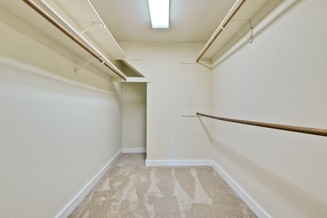 Building Photo - 2040 W Middlefield Rd