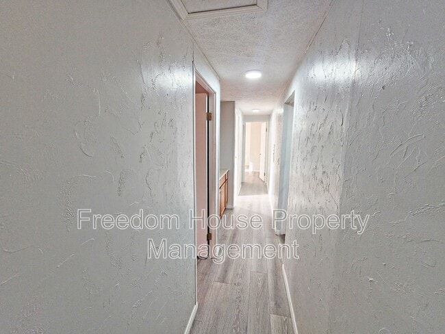 Building Photo - 1230 Windy Ln