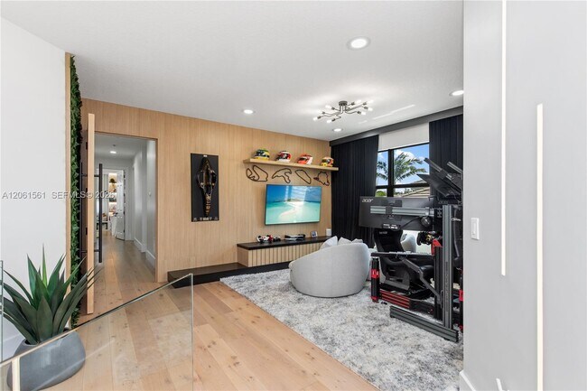Building Photo - 9529 Eden Roc Ct
