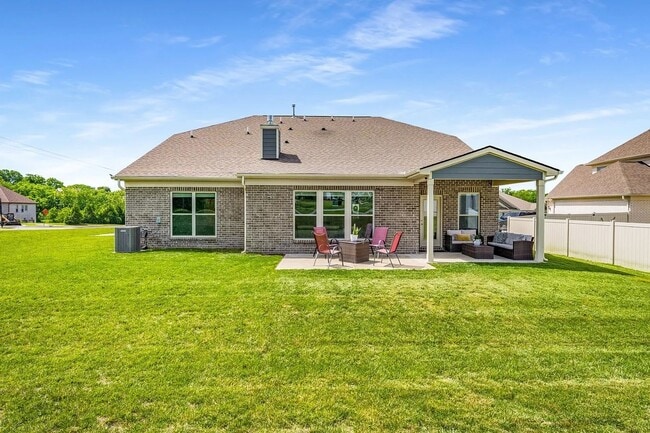 Building Photo - Exquisite Executive Home in the Heart of S...