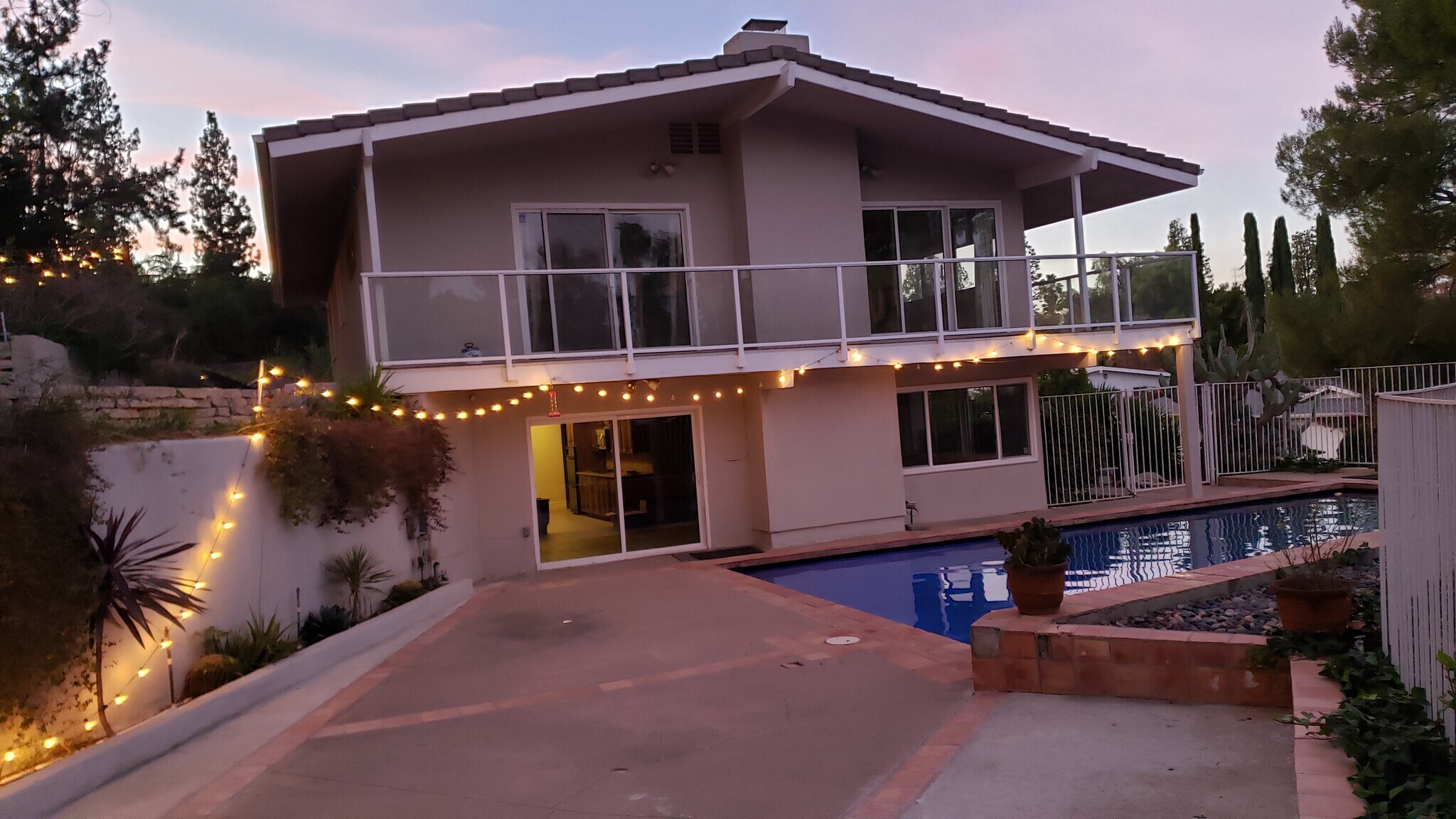 Building Photo - 18610 Paseo Nuevo Dr