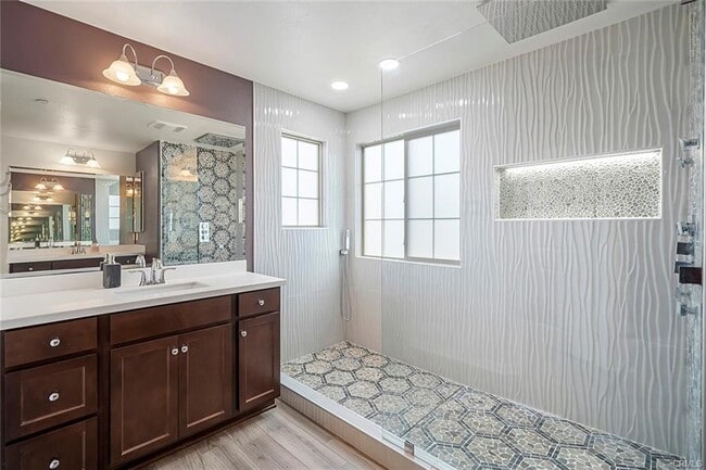 Building Photo - 36407 Yarrow Ct