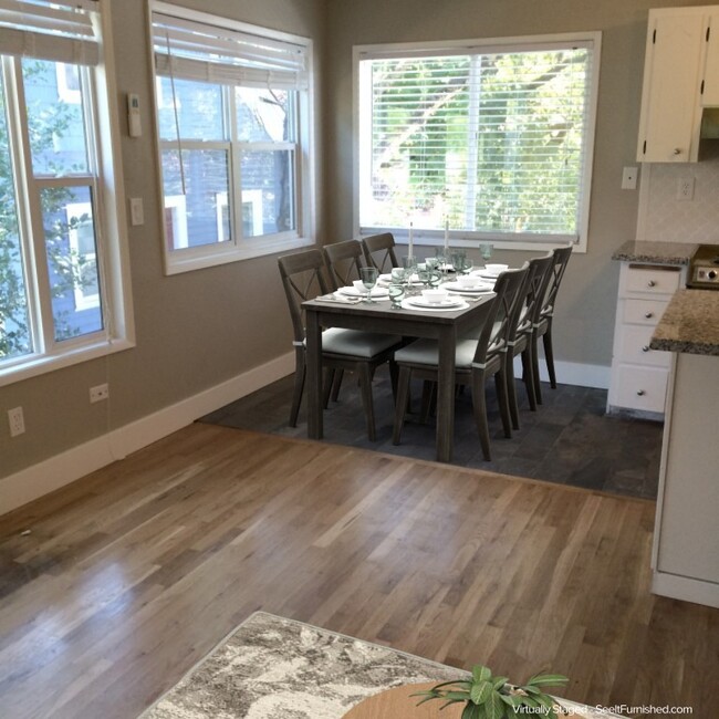 Building Photo - Super cute top level 1 bed w/ washer/dryer...