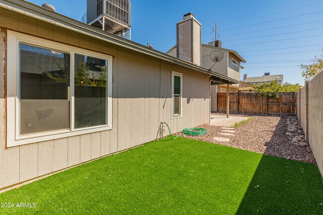 Building Photo - 7034 S 42nd St