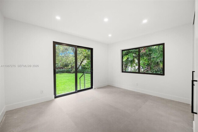 Building Photo - 235 NE 91st St