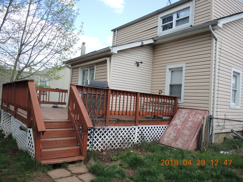 Building Photo - 172 Highland Ave