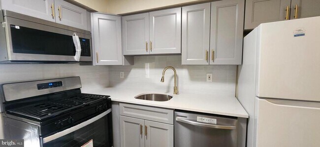 Building Photo - 124 Wood Mill Dr