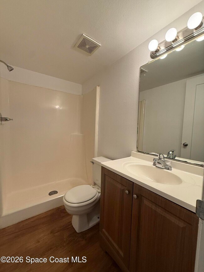 Building Photo - 1566 University Ln