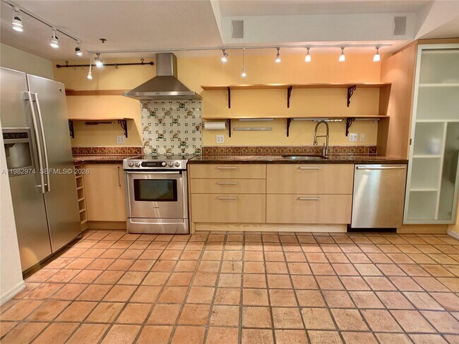 Building Photo - 1853 Jefferson Ave