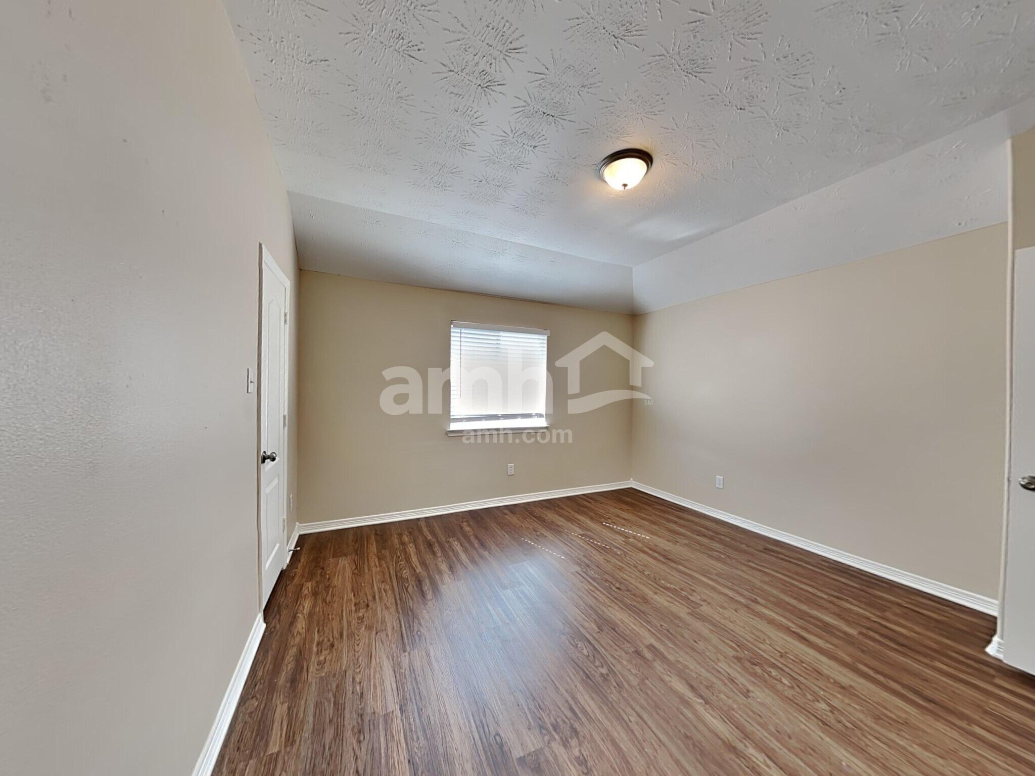 Building Photo - 2213 Perkins Crossing Dr