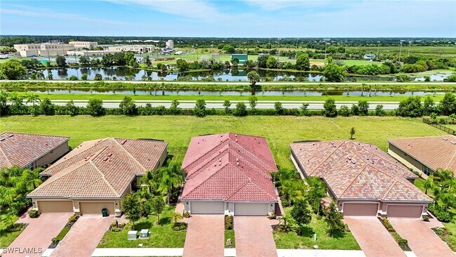 Building Photo - 1676 Alameda Dr