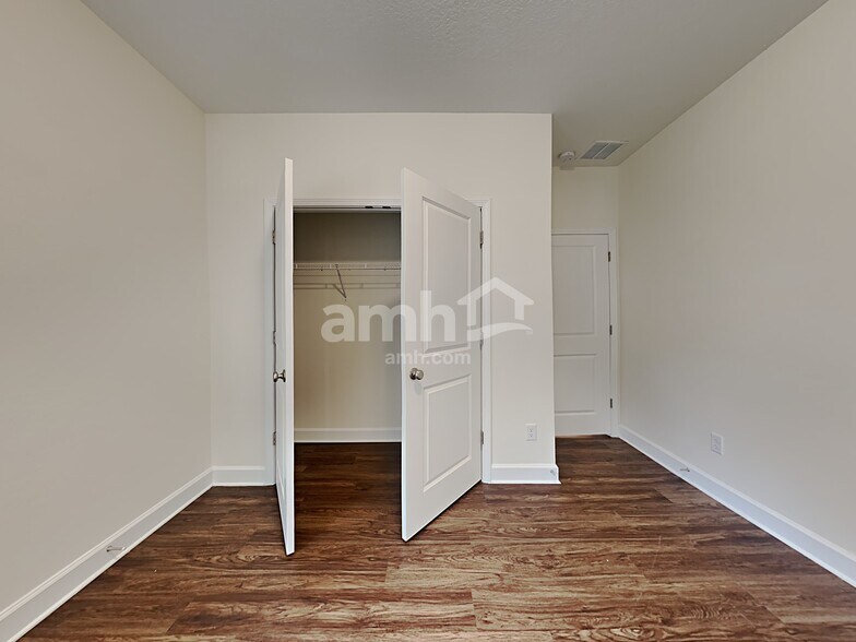Building Photo - 105 Moultrie Crossing Ln