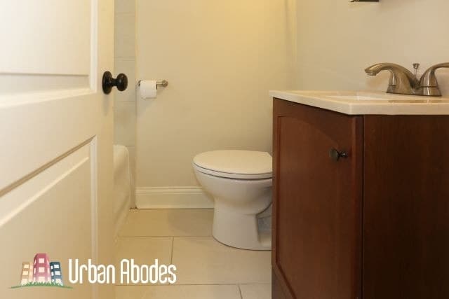 Building Photo - 623 W Patterson Ave