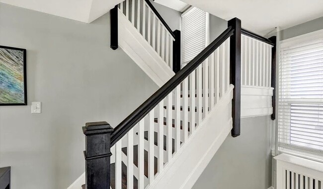 Building Photo - 813 N Franklin St