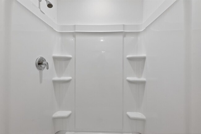 Building Photo - 216 Amy St