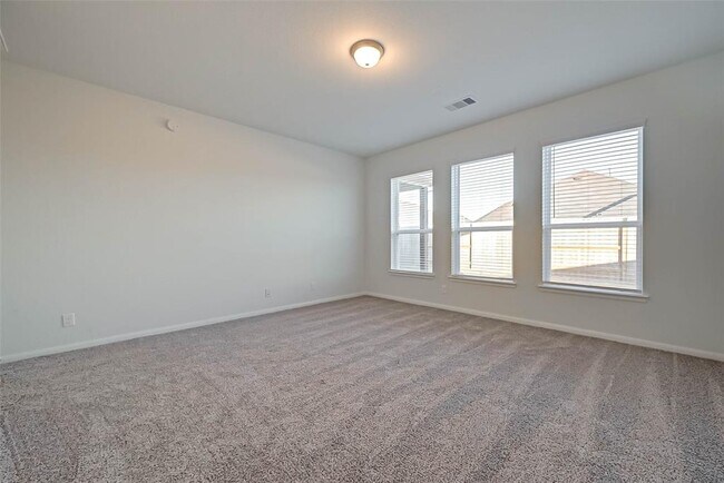 Building Photo - 939 Summer Vlg Wy