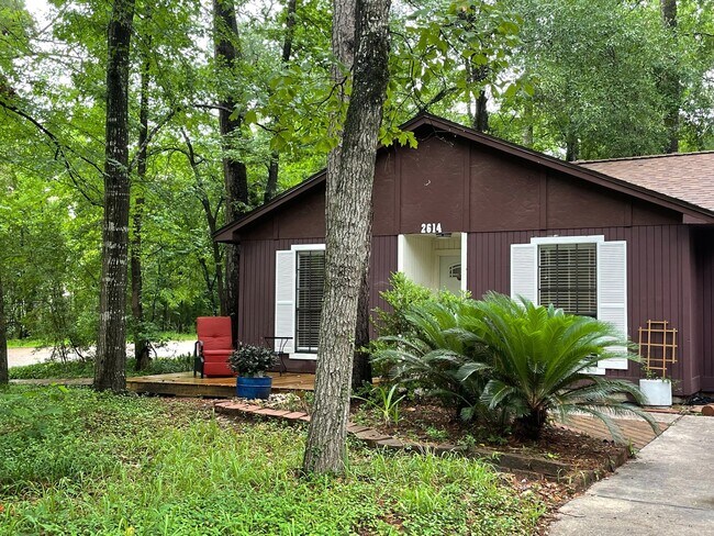 Building Photo - 2614 N Red Cedar Cir