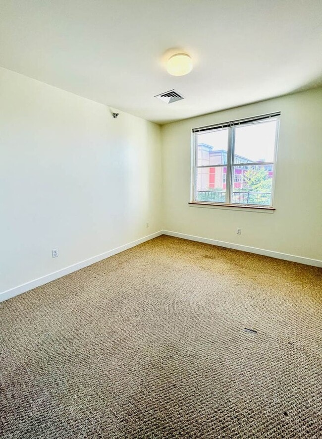 Building Photo - Eastwood Commons II Condo Association