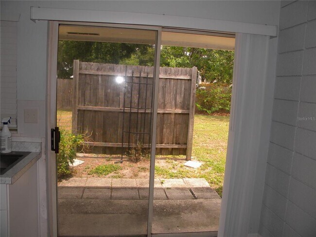 Building Photo - 1031 Royal Palm Ave