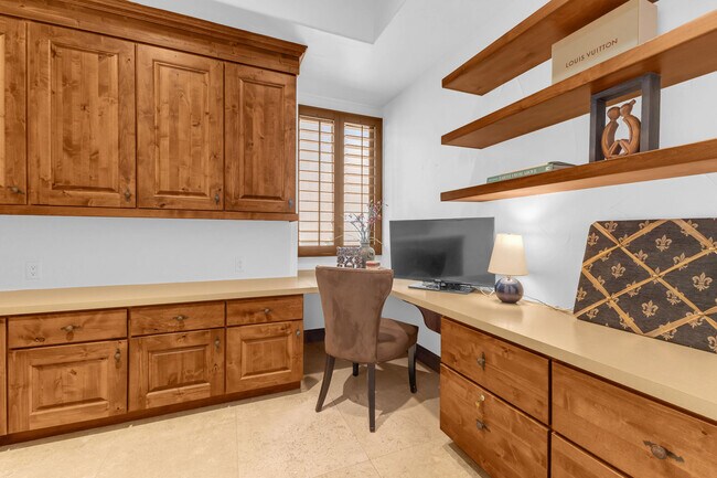 Building Photo - 83054 S Bay Dr