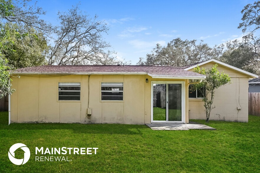 Building Photo - 2549 Brampton Ct