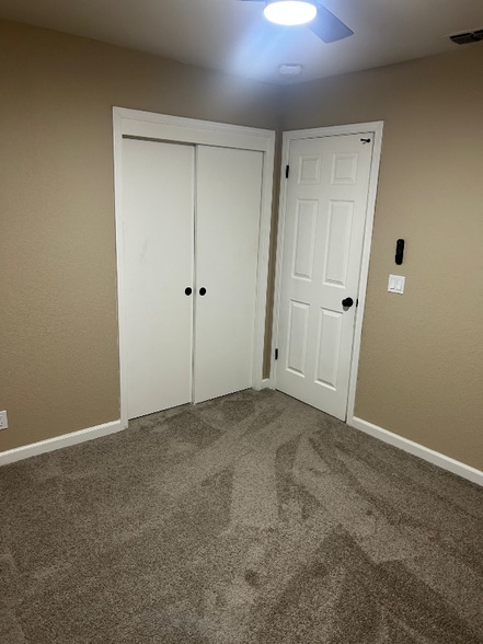 Building Photo - 5200 Roseana Ct