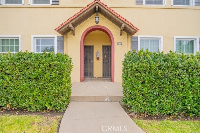 Building Photo - 418 N Hill Ave