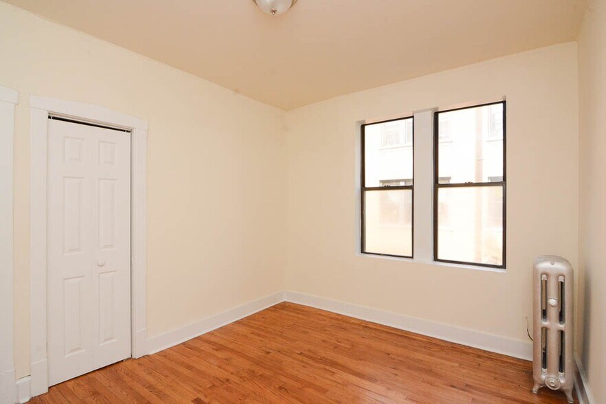 Building Photo - 1532 N Kedzie Ave