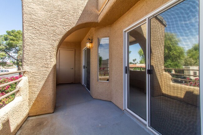 Building Photo - * COMING SOON * Great 2 bed/2 bath Condo i...