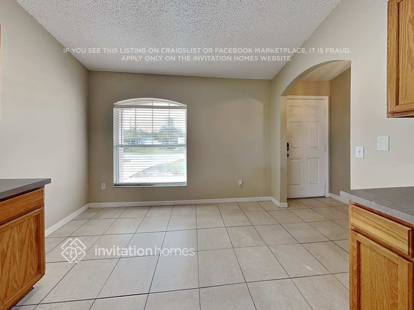 Building Photo - 1791 Oakgrove Ave