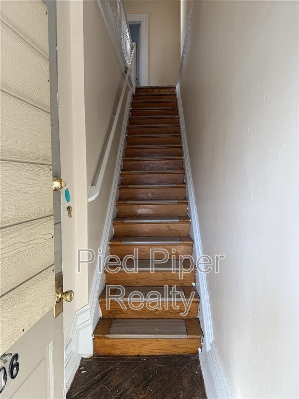 Building Photo - 406 E Prospect Terrace