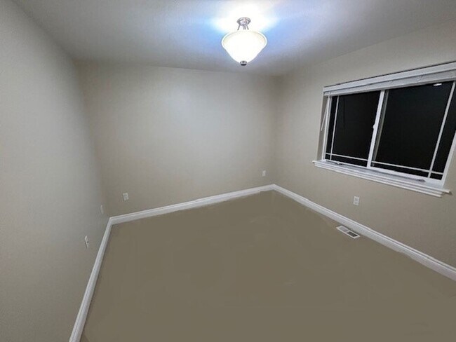 Building Photo - Charming Wasilla Haven: 4BR, 2.5BA Gem wit...