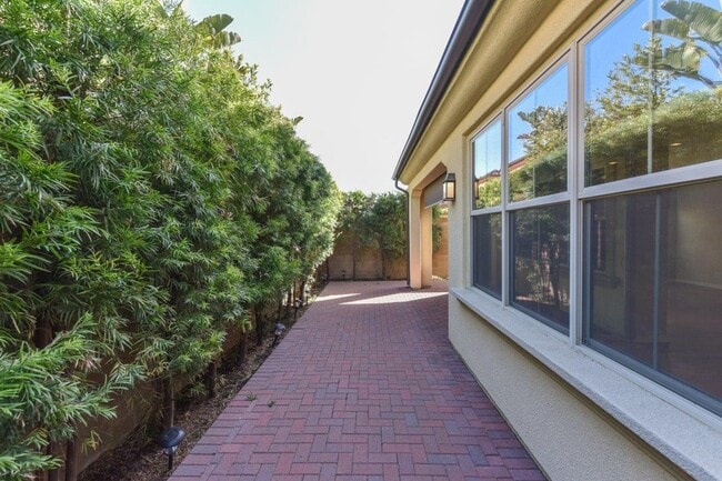 Building Photo - 3b/2.5b Cypress Village Irvine House for rent