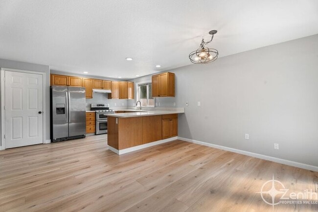 Building Photo - 8213 NE 38th Ct