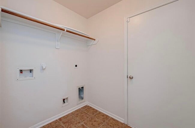 Building Photo - 5242 Espuela Ln