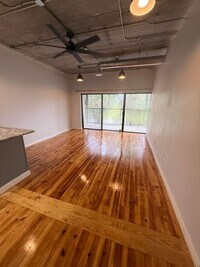 Building Photo - 2201 Boundary St