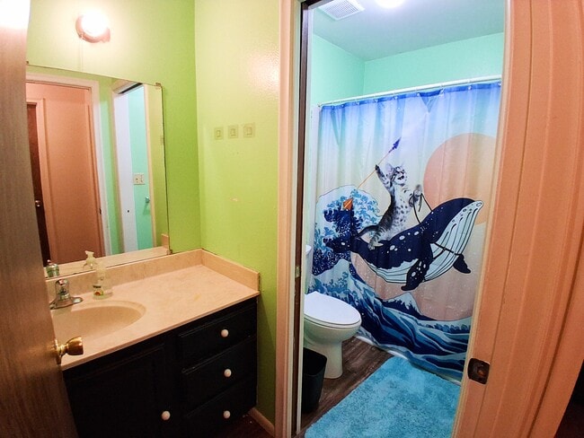 Building Photo - 1728 N 550 W