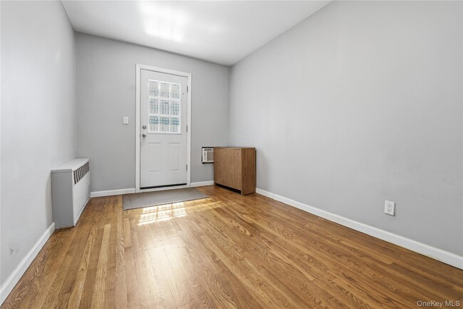 Building Photo - 59-17 Kissena Blvd