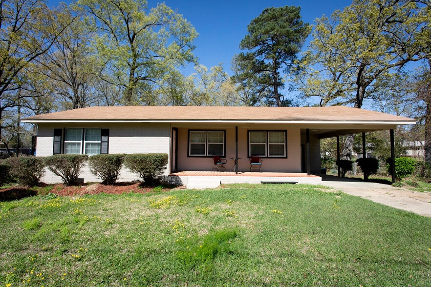 Building Photo - 282 Marilyn Dr