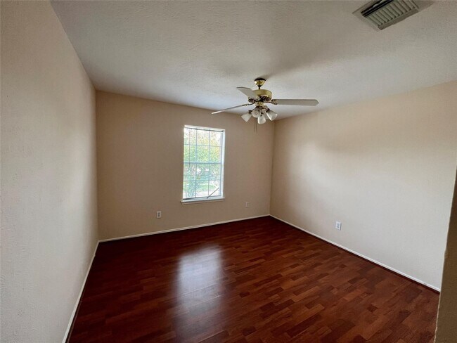 Building Photo - 2211 Ruffian Ln