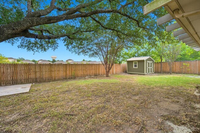 Building Photo - 1319 Rocky Creek Dr