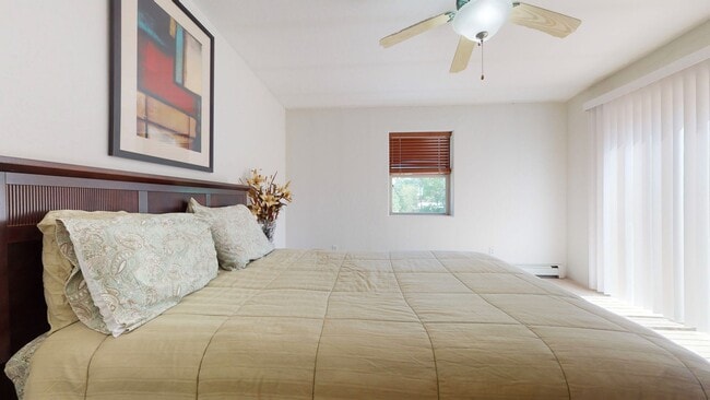 Building Photo - 218 Cynthia Loop NW