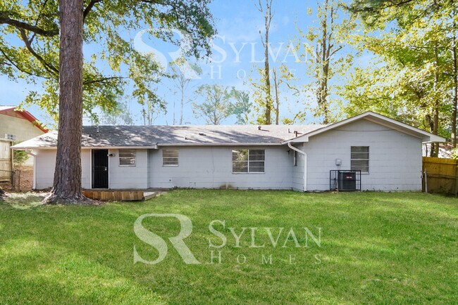 Building Photo - Updated 3 bedroom rancher!