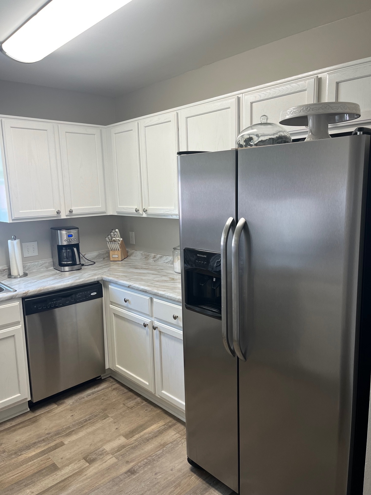 Building Photo - 412 Belle Chase Ct S