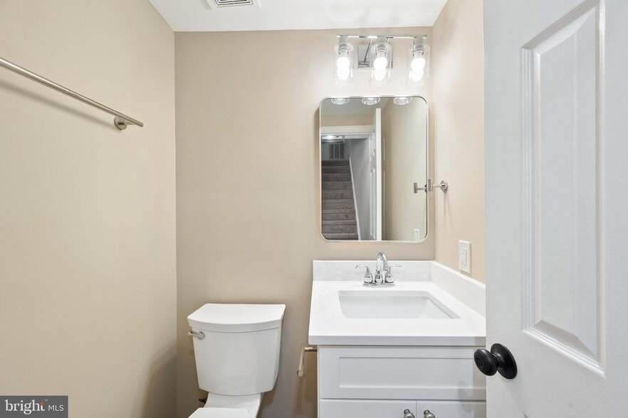 Building Photo - 7422 Barbados Ln
