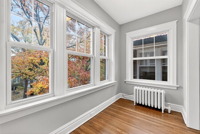 Building Photo - 6432 Alamo Ave