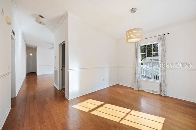 Building Photo - 65 River Tree Cir