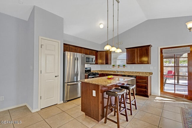 Building Photo - 3220 Scarlet Point Dr